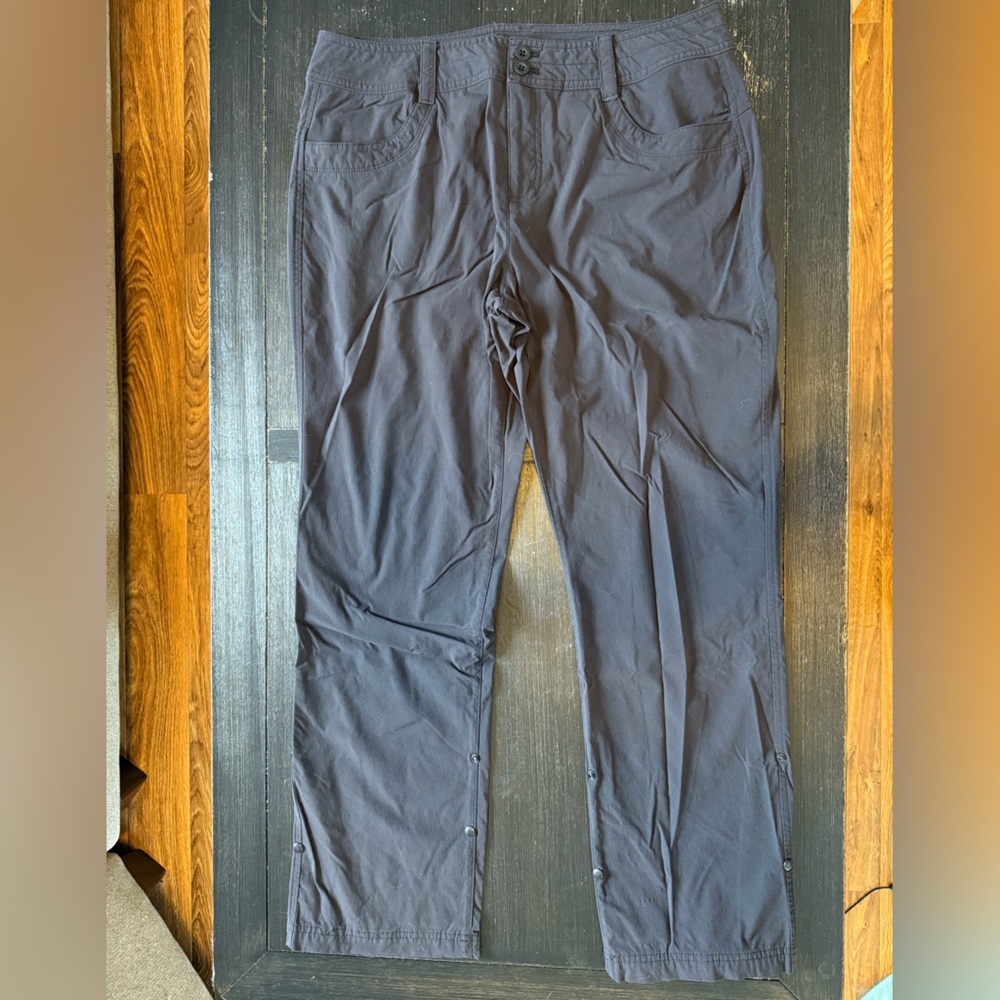 Eddie Bauer Women's Black Straight Leg Pants